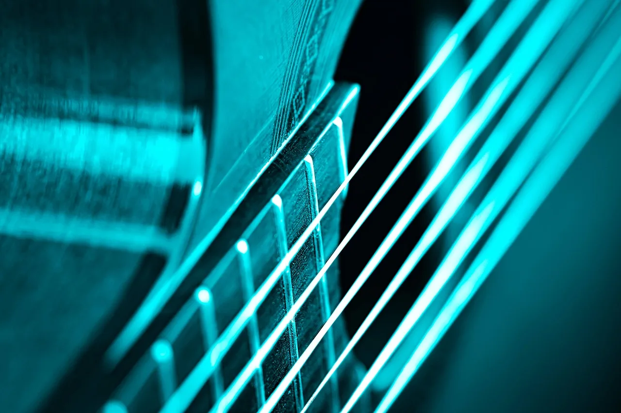 Fa mineur à la guitare sans barré : triades et formes simplifiées pour débutants